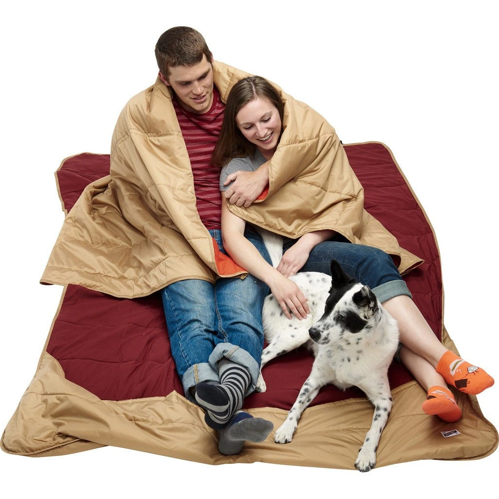 Kelty Shindig Blanket | Canyon Brown/Garnet Red/Lava 8 Kelty Shindig Blanket | Canyon Brown/Garnet Red/Lava - Image 6