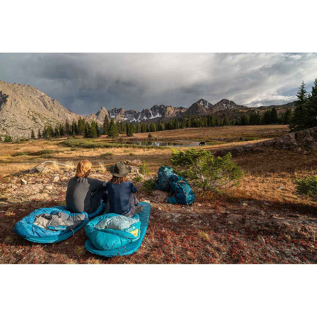 Kelty Cosmic 20° 550F Down Sleeping Bag 14 Kelty Cosmic 20° 550F Down Sleeping Bag - Image 12